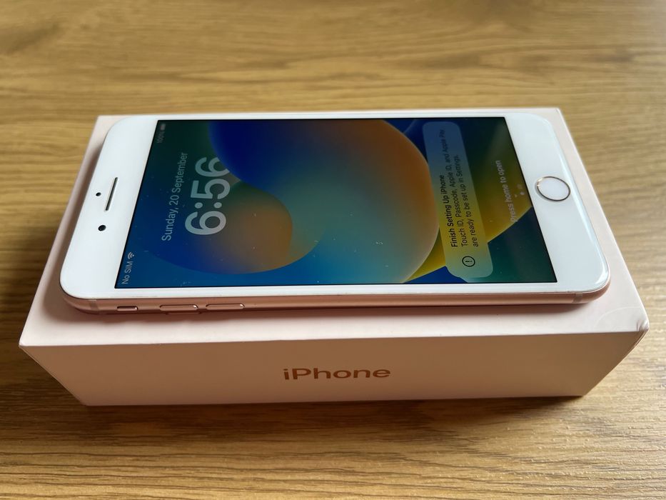 Много запазен iPhone 8 Plus 256GB Gold