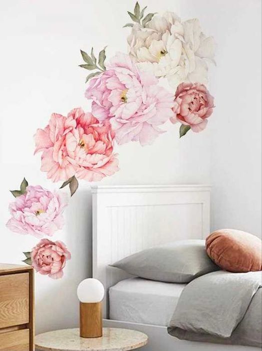 Наклейки на стену