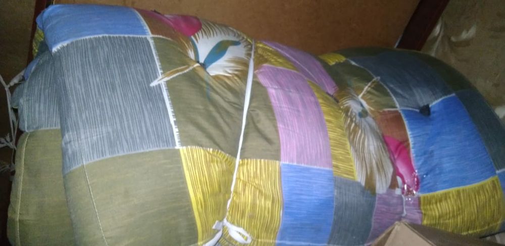 Матрас  односпалка 2м*80 см*10 см отл сост .