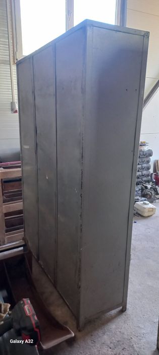 Dulap metalic 3 usi / fiset