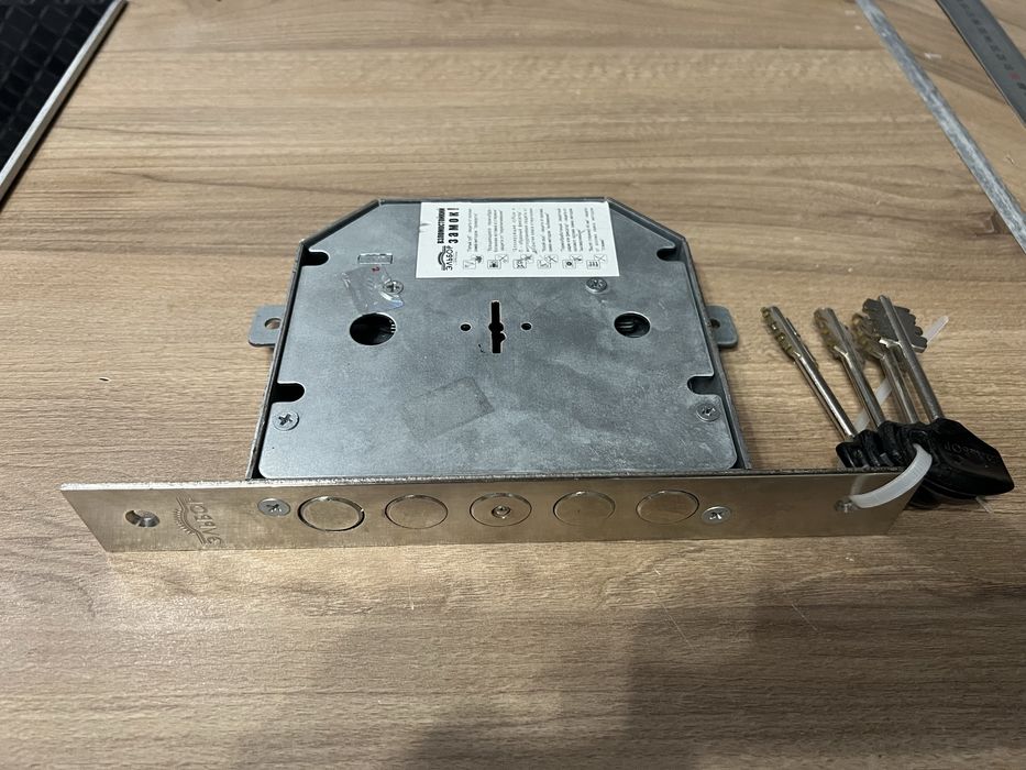 Замок врезной Эльбор