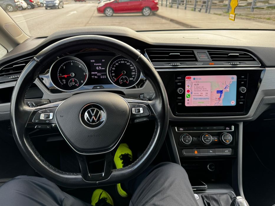 VW TOURAN 5t 150hp DSG7 2021 година