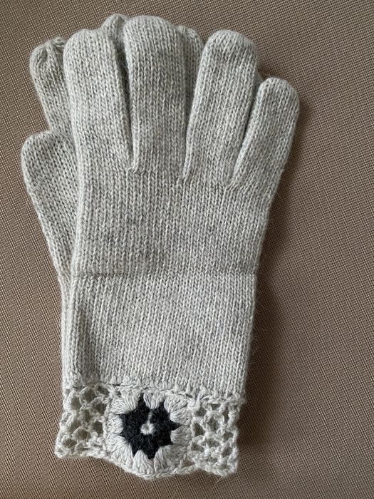 Manusi tricotate potrivite pt S/M chiar si L