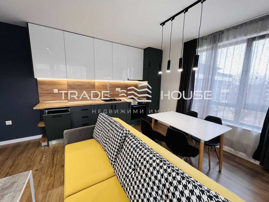 Дава се под наем Тристаен апартамент в Пловдив, Христо Смирненски - 110 кв.м за 650 € - Снимка #2