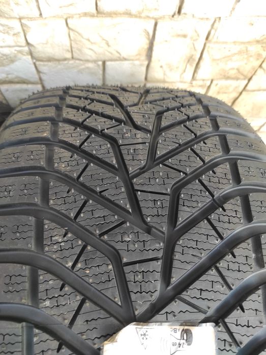 Зимни гуми Yokohama 315/35/21 blue earth winter V 905