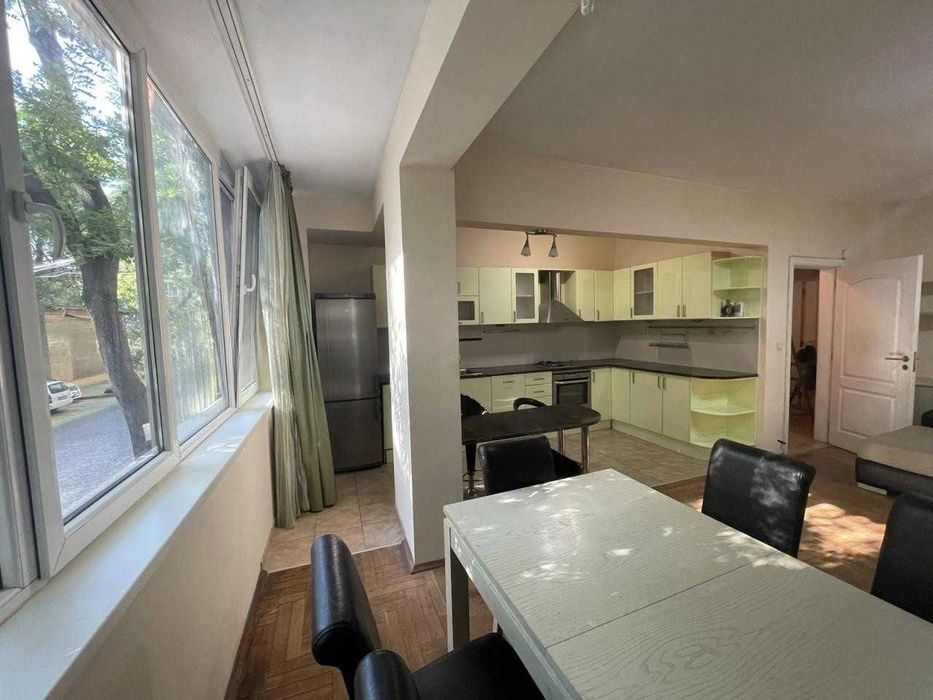 Продава се Тристаен апартамент в Пловдив, Център - 85 кв.м за 2048 €/кв.м - Снимка #1