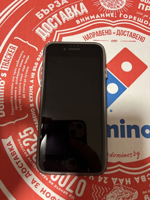 Iphone Se  Red 128 GB Перфектен