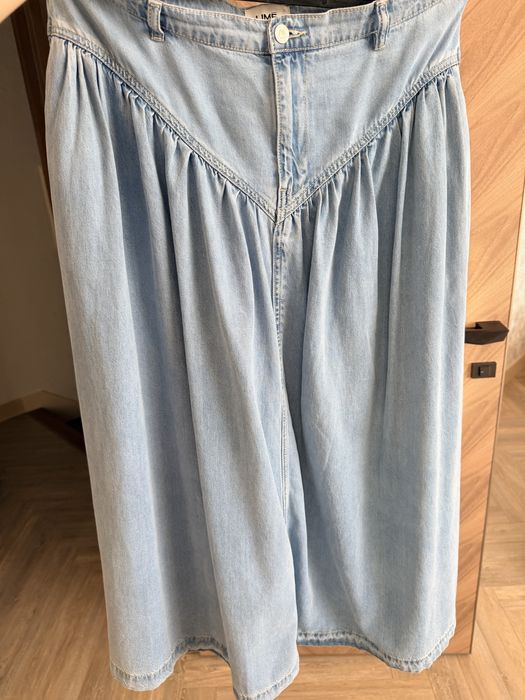 Продам два пакета женских вещей