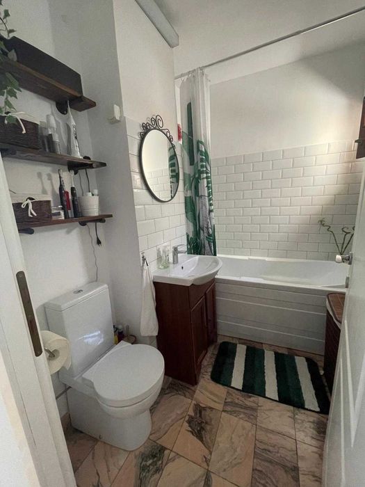 Vanzare 3 camere renovat, 70 mp, Colentina 40 – vizavi de Parcul Plumbuita, tramvai în fata blocului