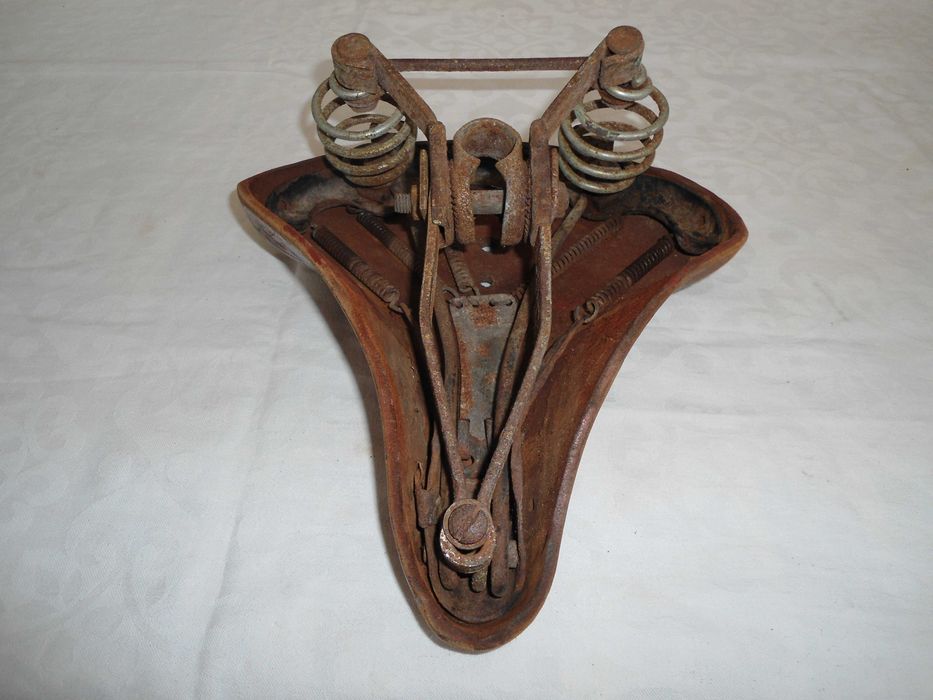 Ретро кожена седалка за велосипед