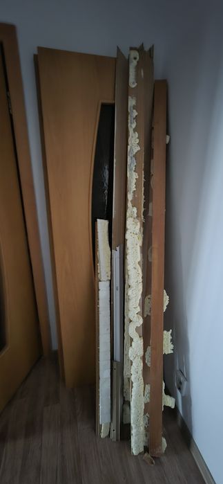 Продам двери в хорошем состоянии.