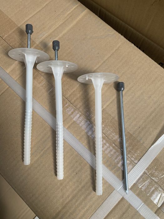 Importator dibluri cui metalic fixare polistiren / vata bazaltica.