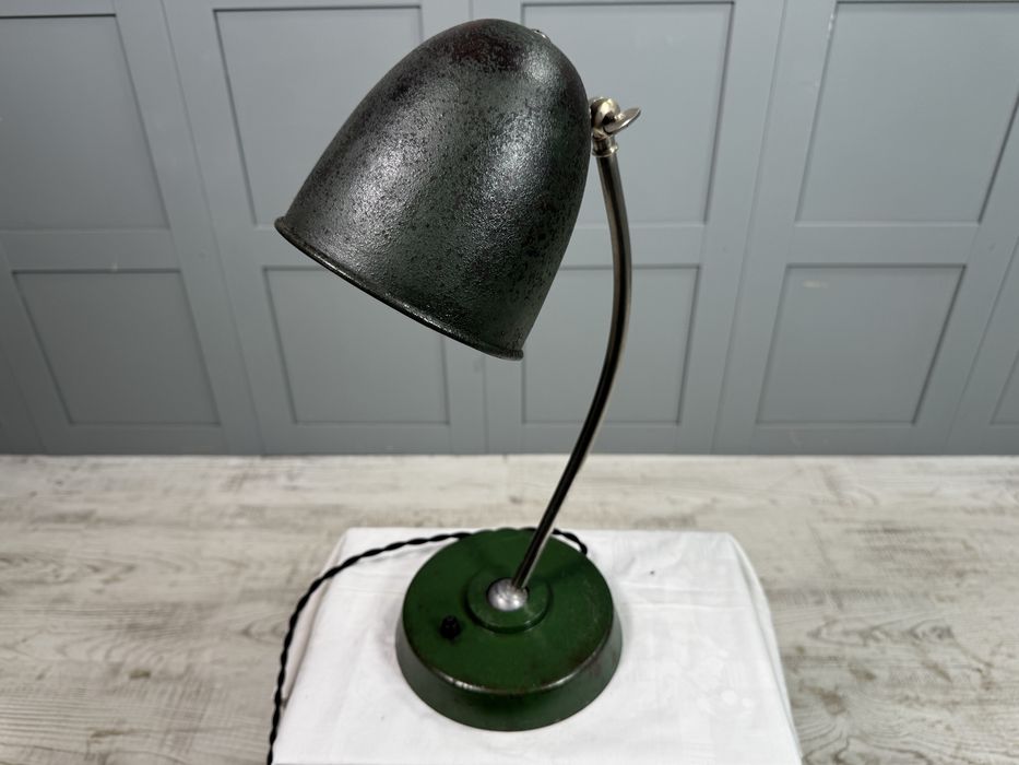 Винтидж Bauhaus настолна лампа Р480