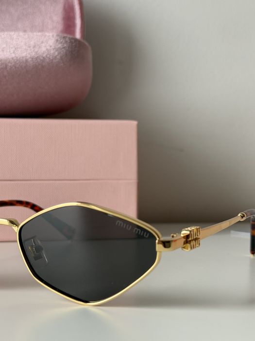 Ochelari de soare Miu Miu SMU56Z
