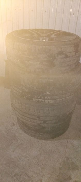 Продаётся резина в комплекте