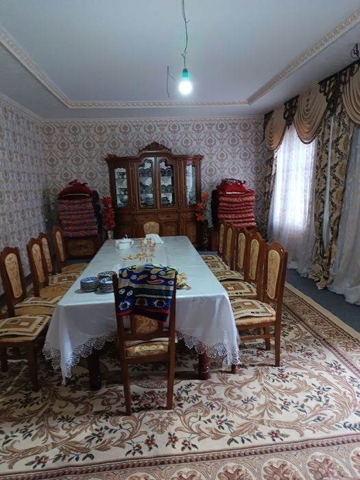 12 tali stol stul sotiladi xontaxtayam qilsa boladi