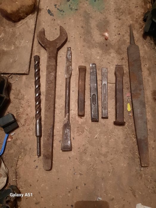 Инсрументы строительные