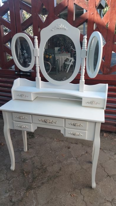 Măsuță de machiaj