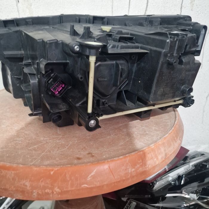 Audi Q4 E-tron 2023 full led десен фар