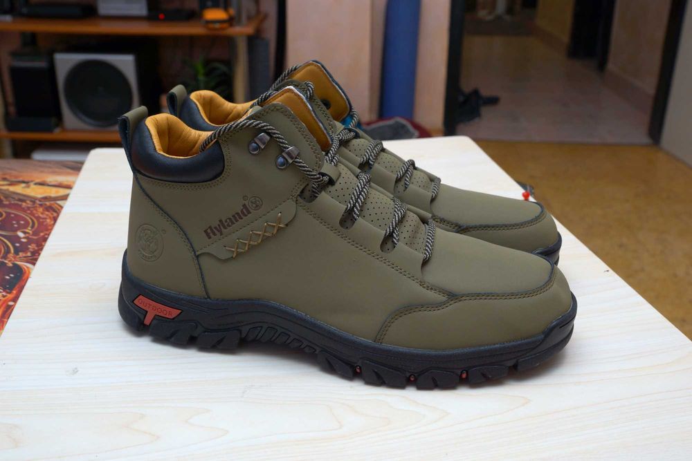 Продавам мъжки боти FLYLAND-кожа