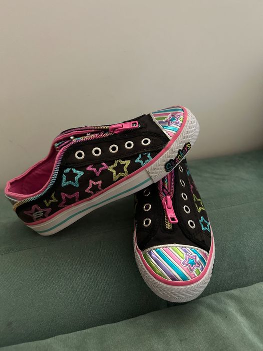 Нови кецове за момиче Skechers