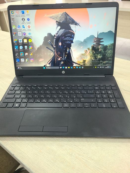 HP Laptop 15 (Celeron N4120, 4GB/1TB) 
Tavsif:
HP 15-