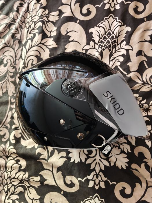 Каска за мотор/скутер Novic Skidd - Gloss Black