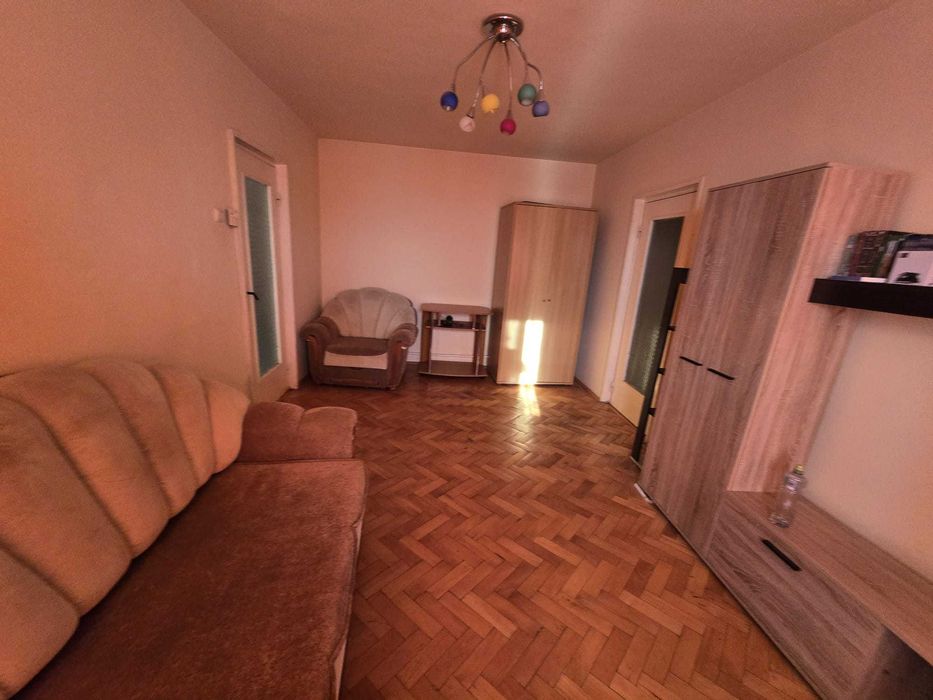 Apartament cu 2 camere de inchiriat