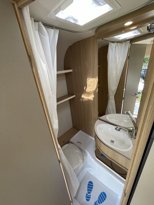 Rulota Lmc Sassino 430D/ noua/ premium/ 12 ani garantie/ 4 pers