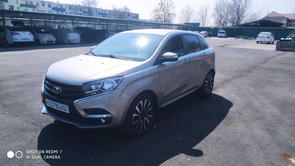 Продаётся или Аренда с выкупом Lada XRay 2018 года 1.8 автомат коробка