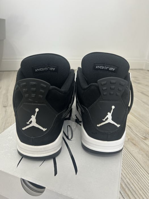 Jordan 4 Retro White Thunder