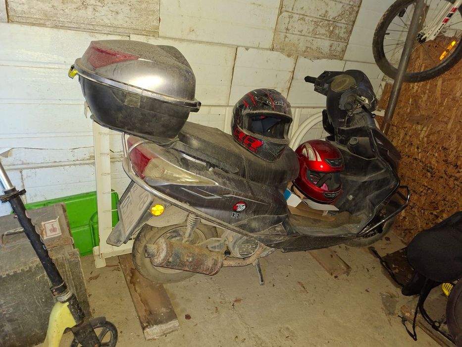 Продам мопед, скутер