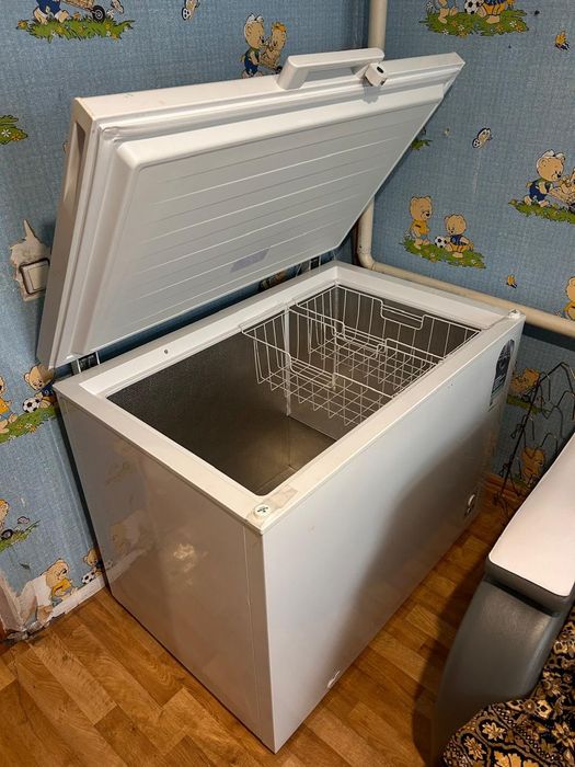 Продается морозильная камера
