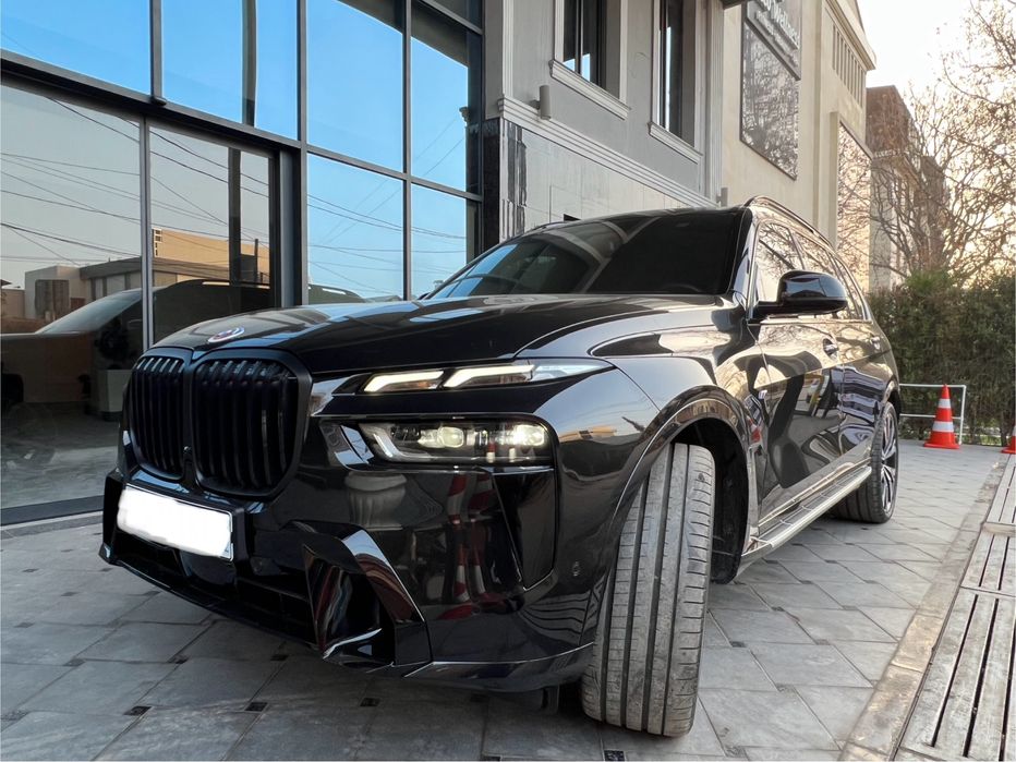 Srochno BMW X7 i40 Black Edition Full option 2023/2024 M paket: 155 000 ...