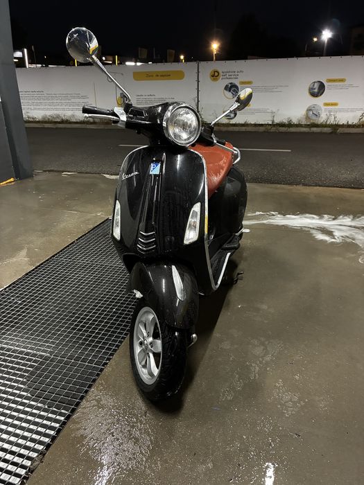 Piaggio Vespa Primavera 2015 49cc 2T cat B