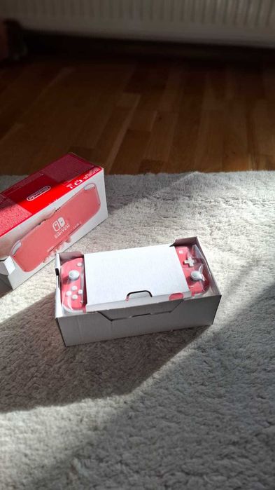 Nintendo Switch Lite Coral (Nou) + Joc Mario & Sonic