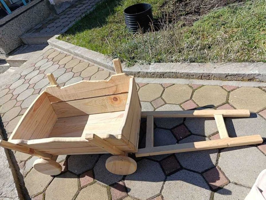 Дървена каручка