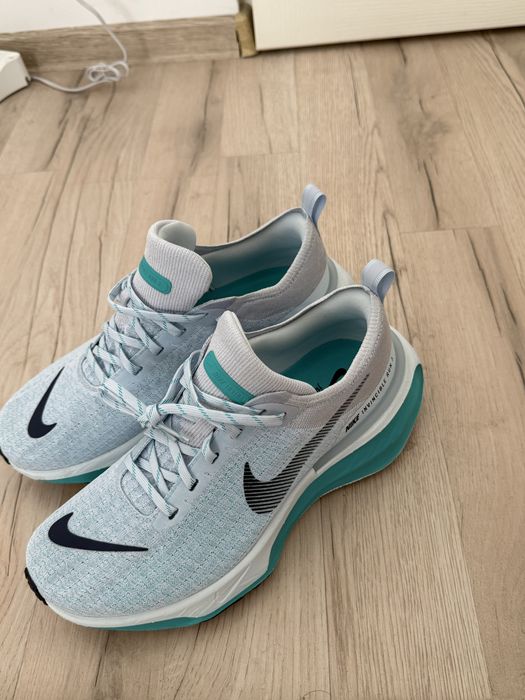 Vand Nike Invincible Run 3