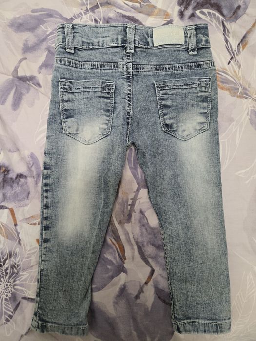 Детски дънки за момиче