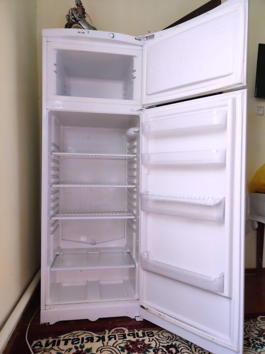 Холодильник сатылады 2 млн