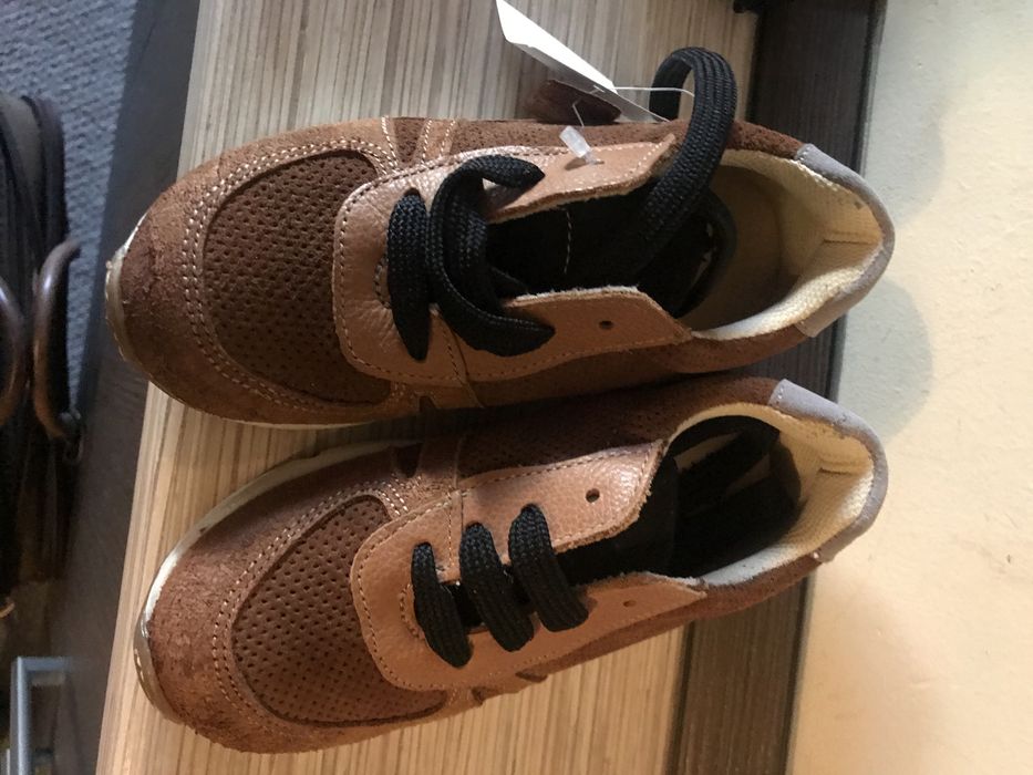 Pantofi noi, din piele, marimea 26