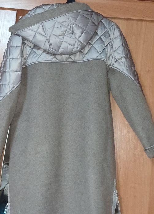 Продам пальто демисезонную