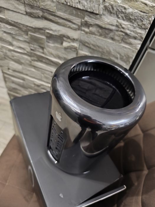 Mac Pro (Late 2013) – cilindru – macOS