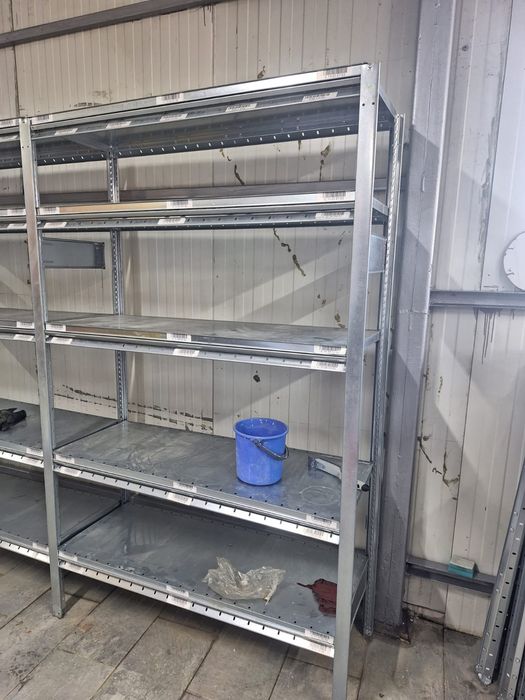Rafturi metalice zincate reglabile