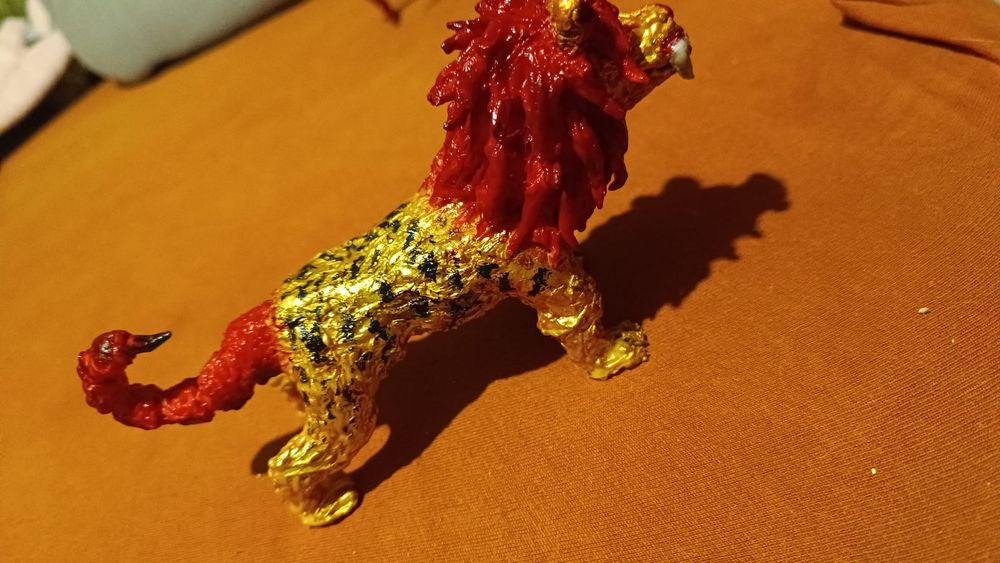 Vând figurine handmade din plastic