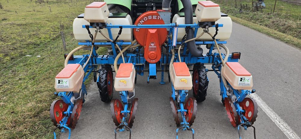 Semanatoare de porumb monosem NG 4 randuri cu azot