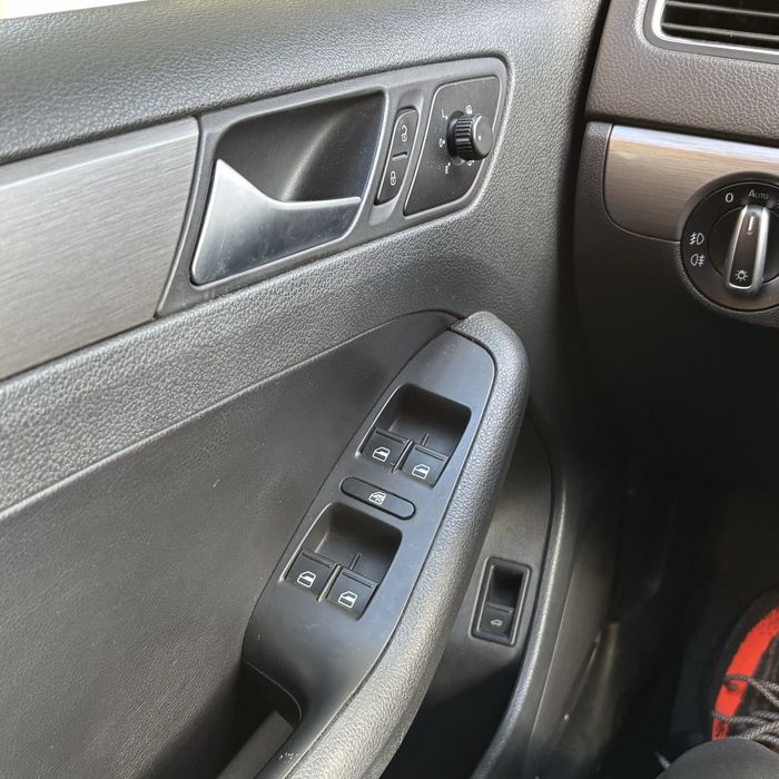 Volkswagen Jetta 2013 - 1.6TDI