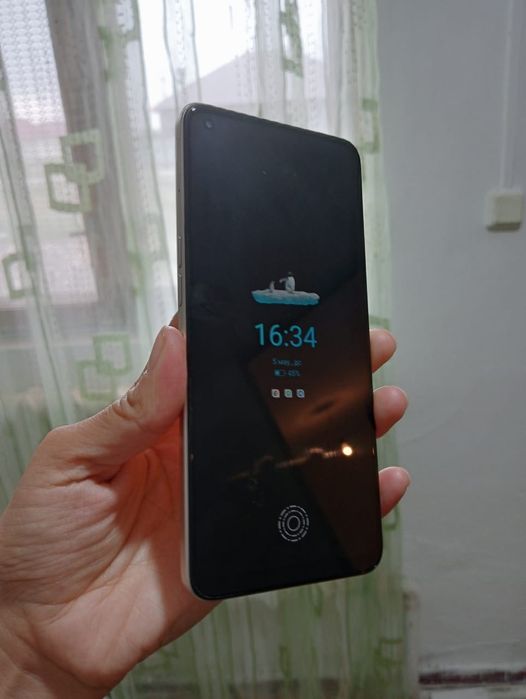 Срочно продам телефон