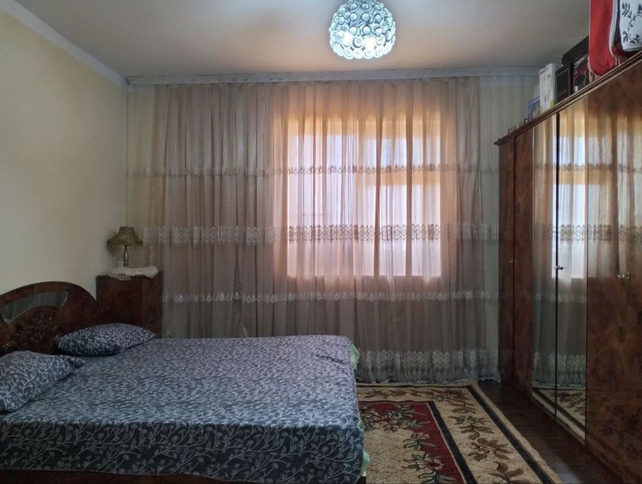 arenda.2 hona 8 hudud bolla,qizla,oila.hamma sharoit bor