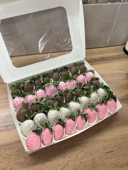 Клубника в шоколаде Астана